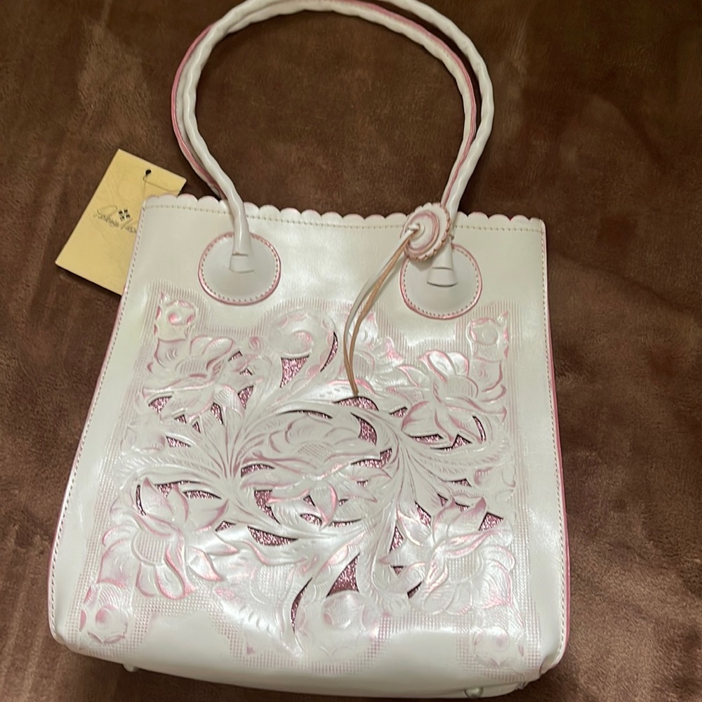 Patricia nash leather bag, purse. Beautiful pink white color!